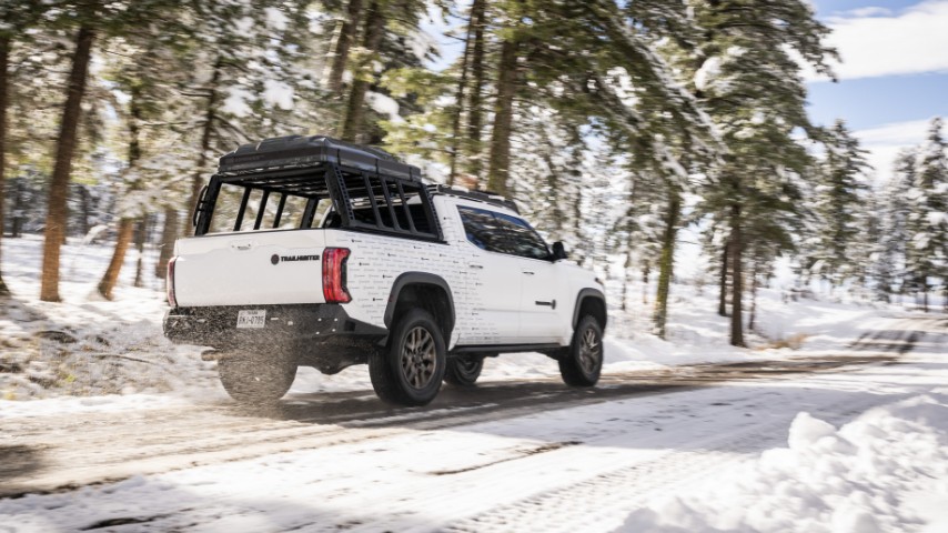 Prototypowy pick-up Toyota Trailhunter Concept